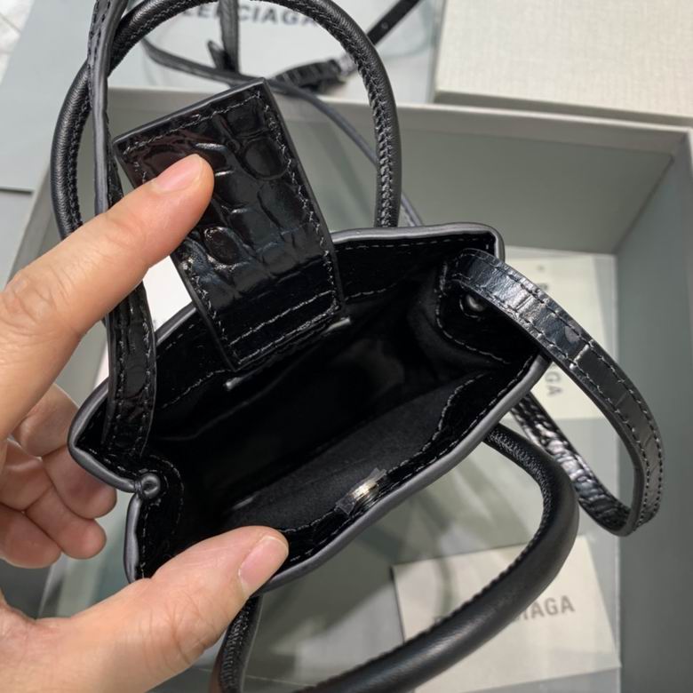 BLGA-Bags - Strap Story - 220