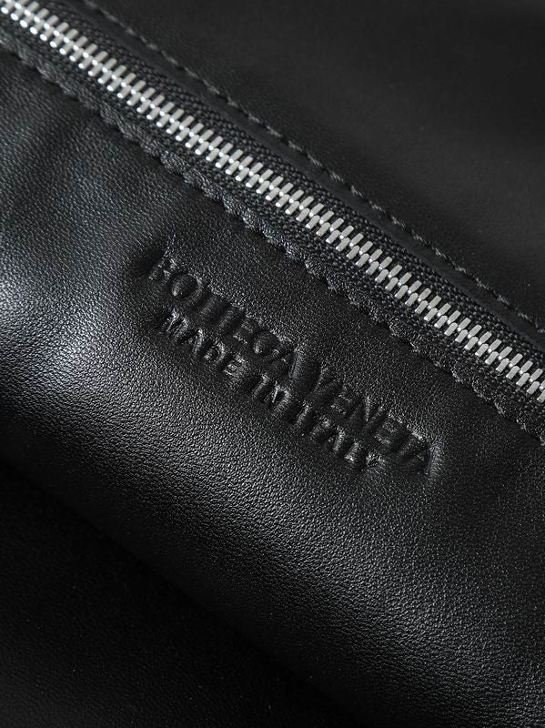 BTVA-Bags - Strap Story - 400