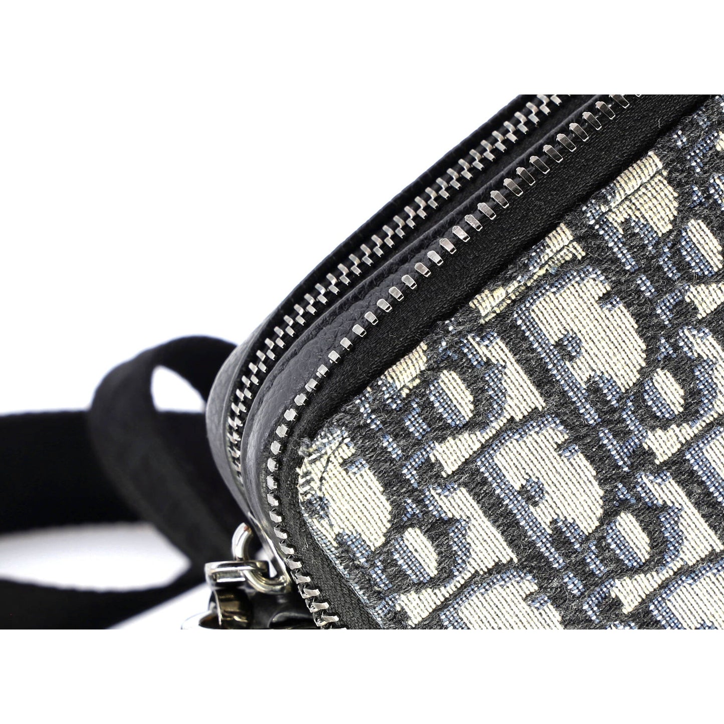 STRAPSTORY CROSSBODY BAG - 4590