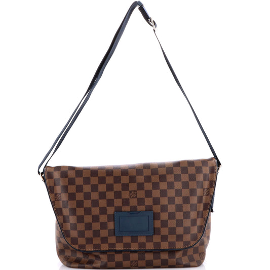 STRAPSTORY MESSENGER - 297