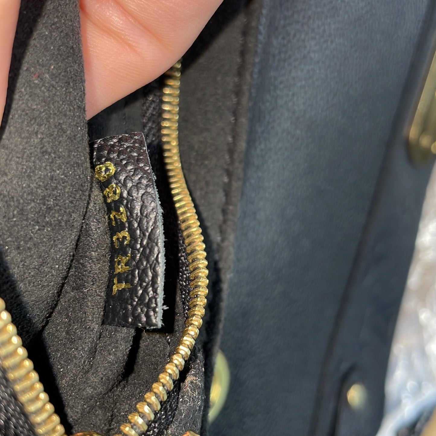 STRAPSTORY CROSSBODY BAG - 4703