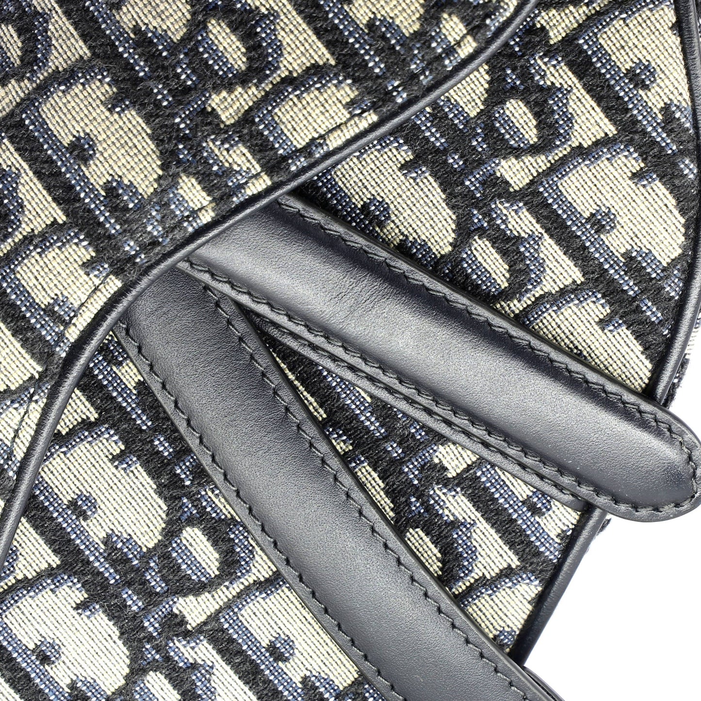 STRAPSTORY SHOULDER BAG - 3136