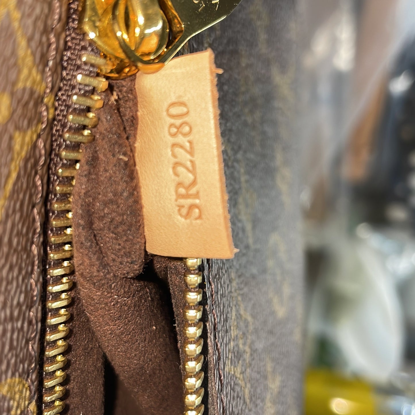 STRAPSTORY MESSENGER - 237