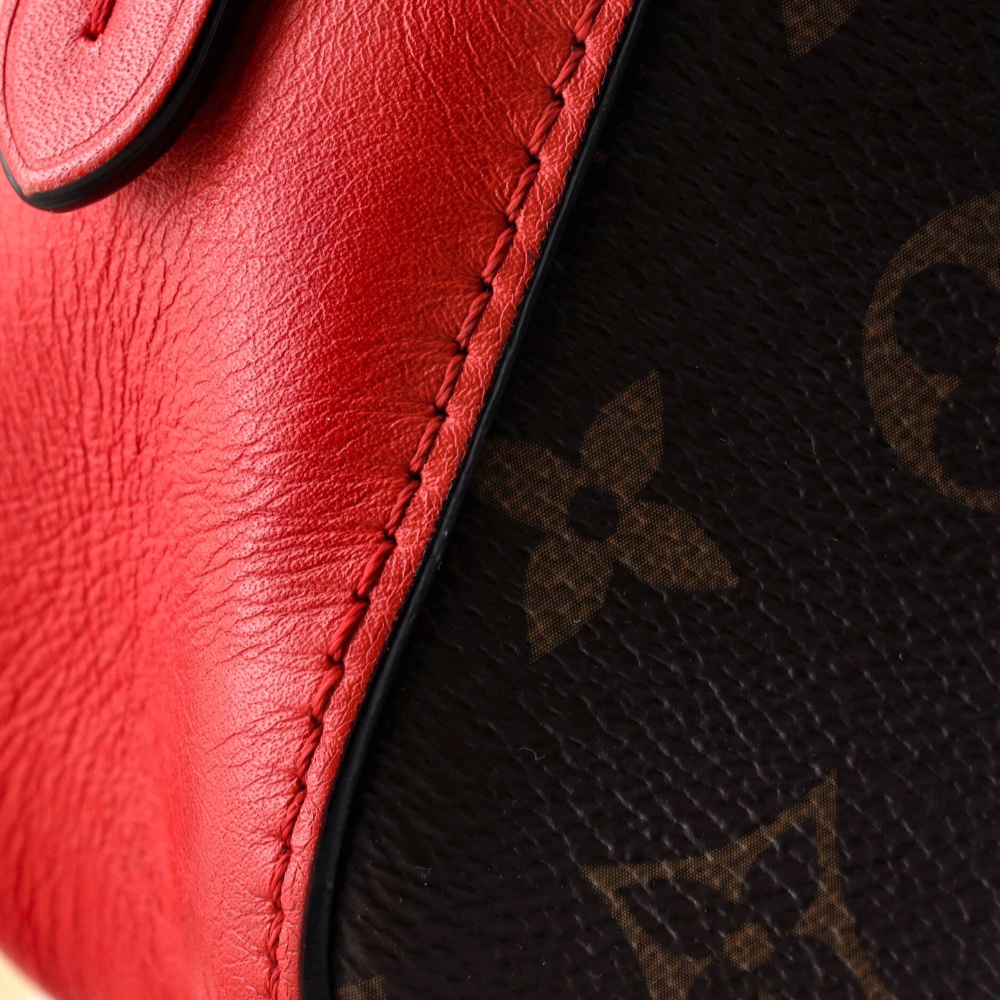 STRAPSTORY CROSSBODY BAG - 5355