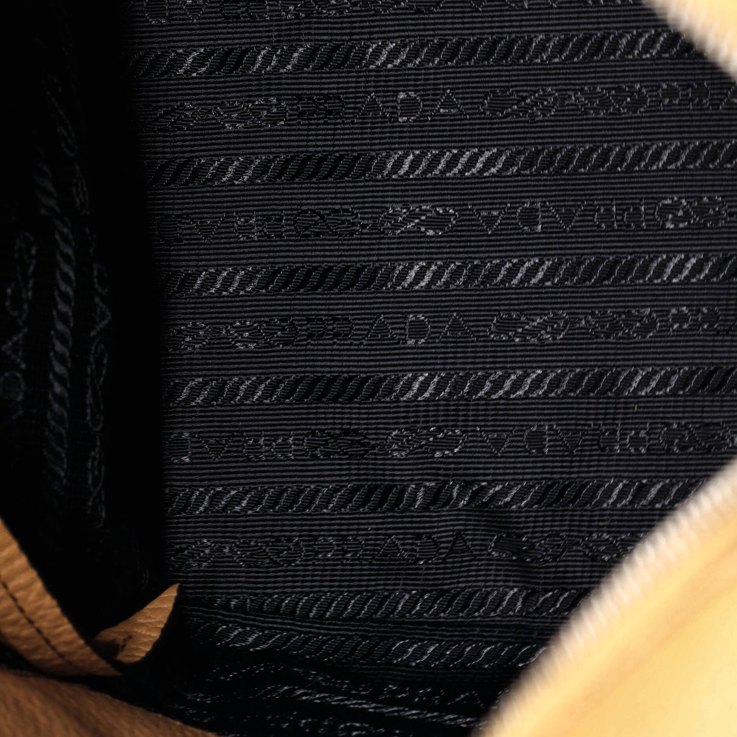 STRAPSTORY MESSENGER - 298