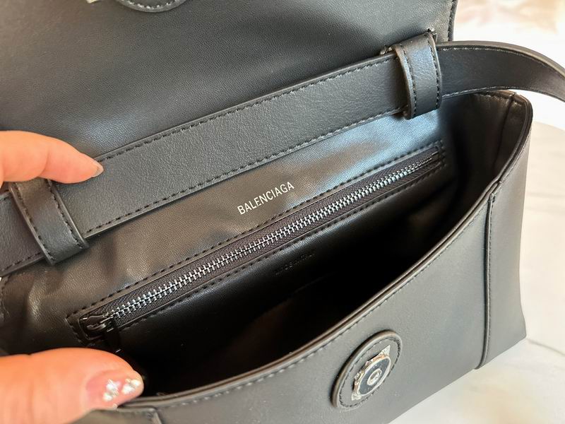 BLGA-Bags - Strap Story - 558