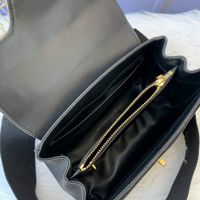 CLNE-Bags - Strap Story - 610