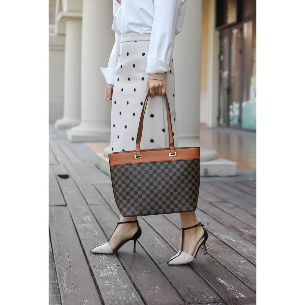 StrapStory - Tote Bag 133