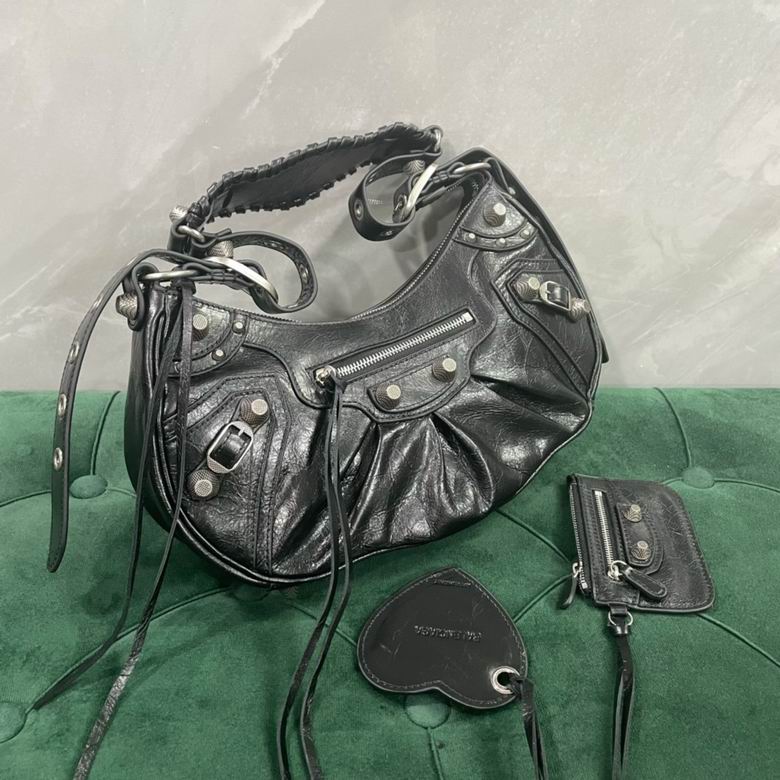 BLGA-Bags - Strap Story - 640