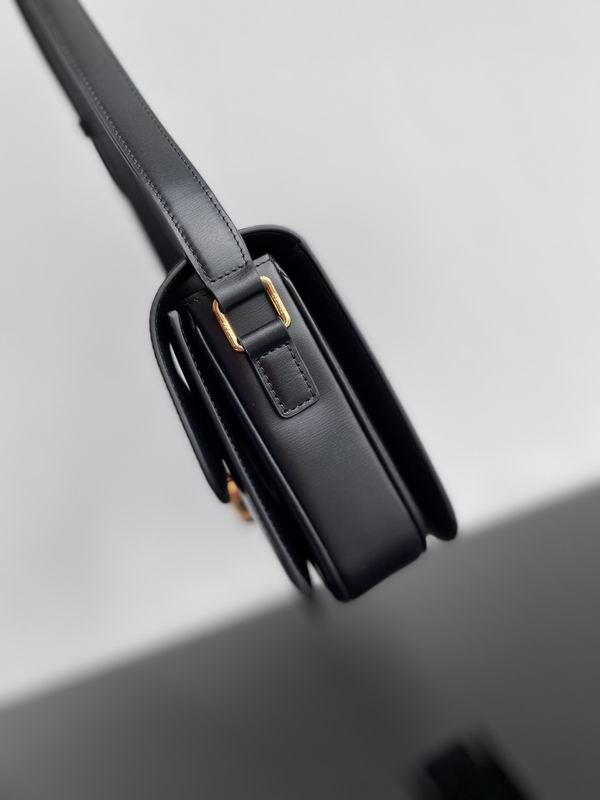 CLNE-Bags - Strap Story - 574