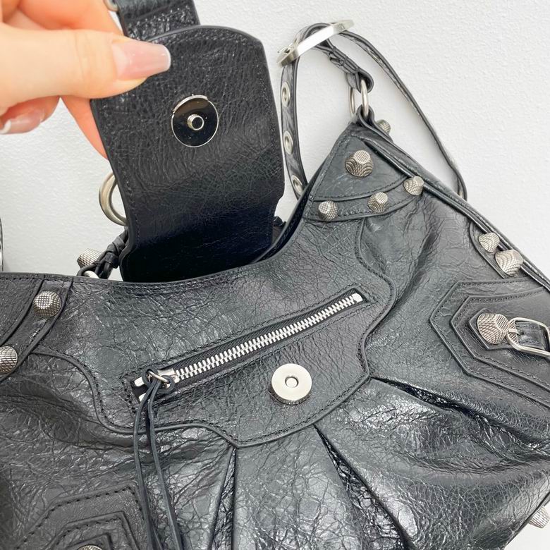BLGA-Bags - Strap Story - 360