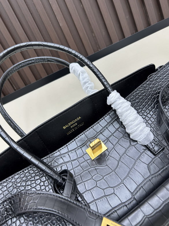 BLGA-Bags - Strap Story - 800
