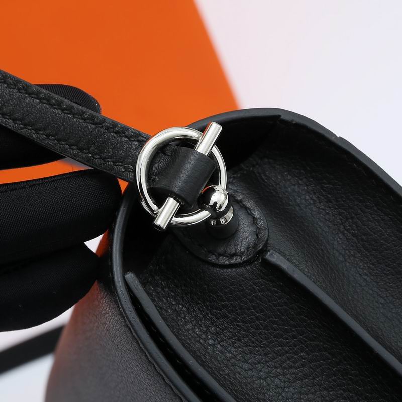 HMSM-Bags - Strap Story - 056