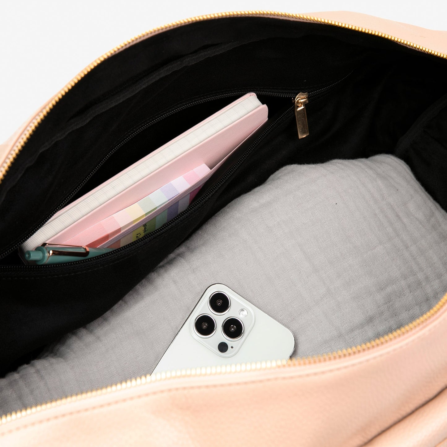 StrapStory - Duffle Bag 040