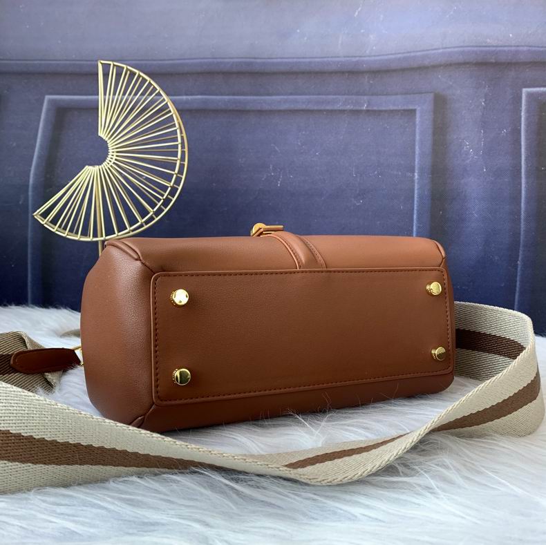 CLNE-Bags - Strap Story - 610