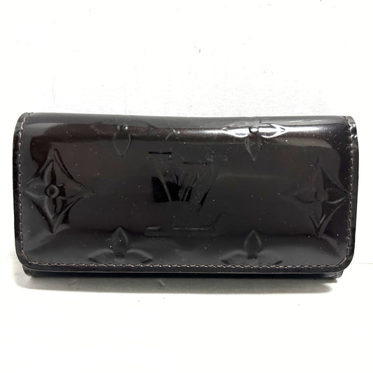 StrapStory - Wristlet 574