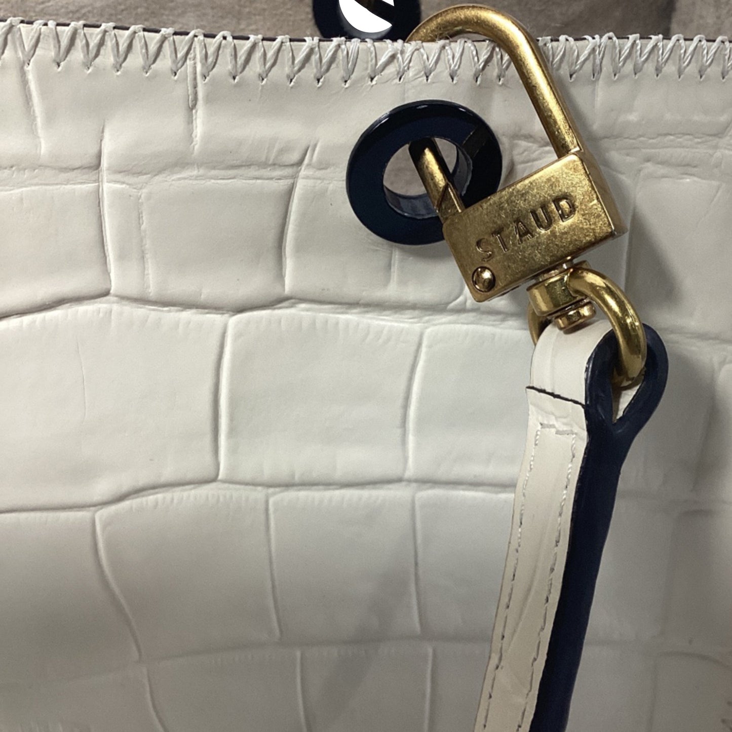 StrapStory - Tote Bag 2202