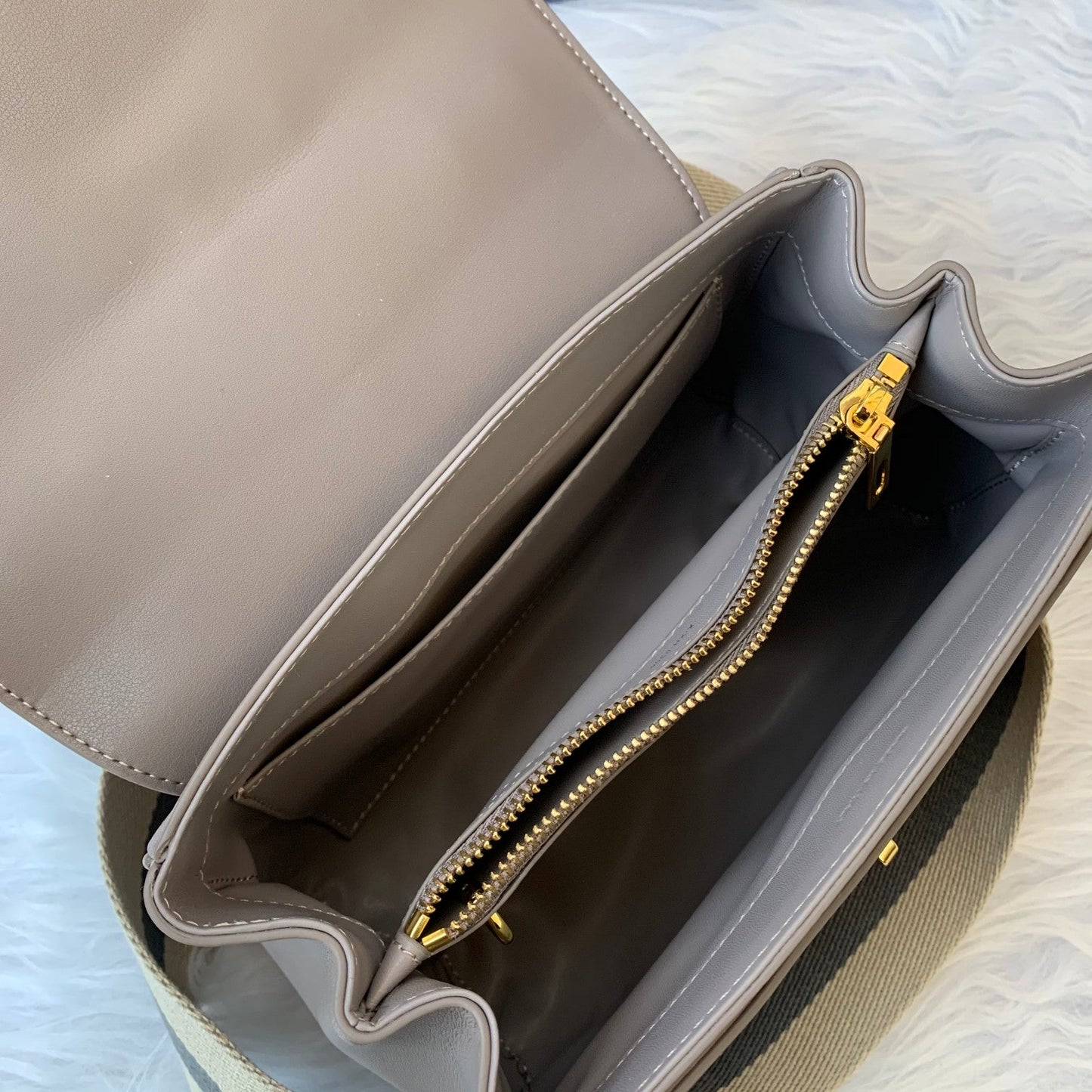CLNE-Bags - Strap Story - 610