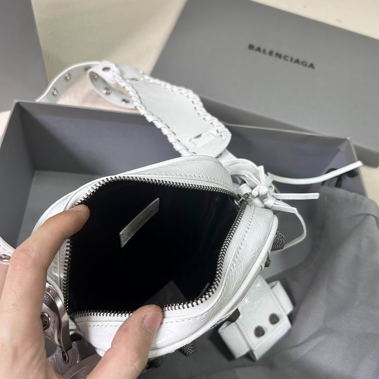 BLGA-Bags - Strap Story - 350