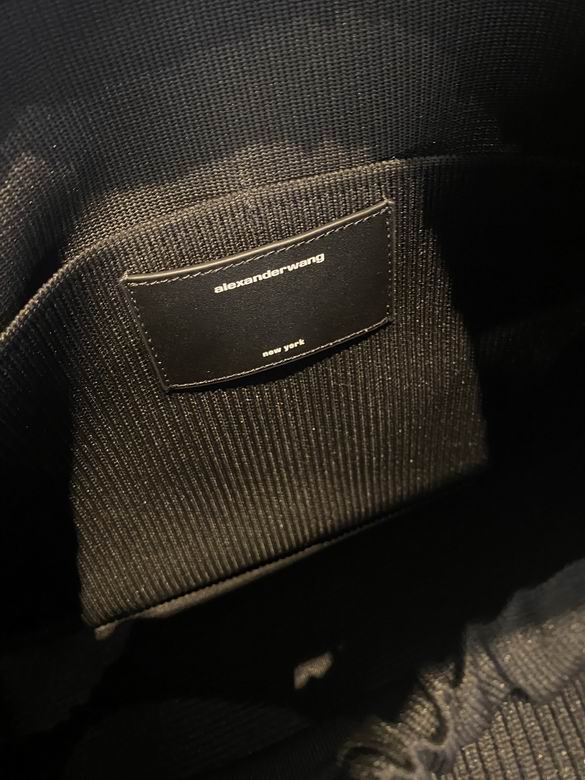 AXWG-Bag - Strap Story - 007