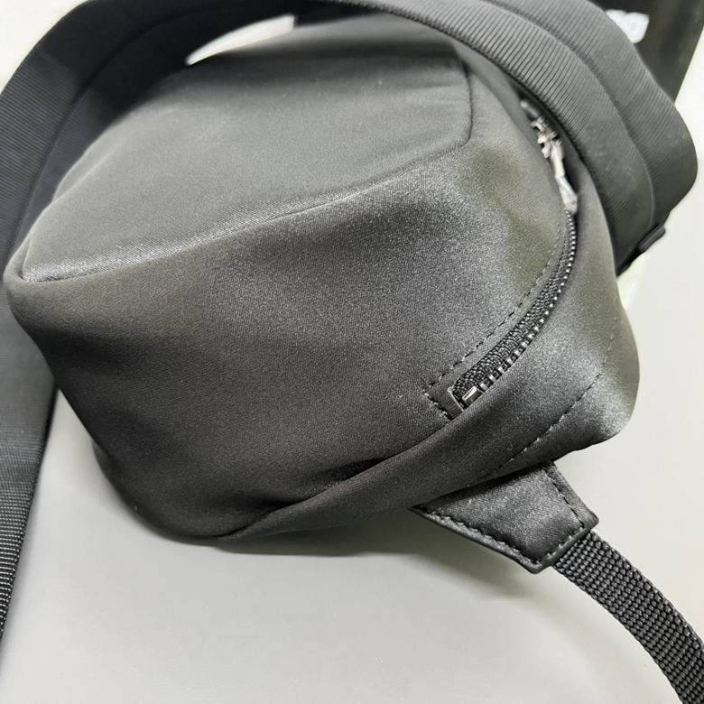 AXWG-Bag - Strap Story - 009