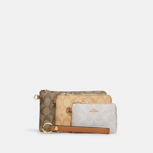 StrapStory - Wristlet 435