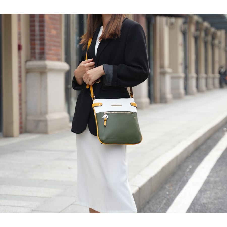 StrapStory - Crossbody 620