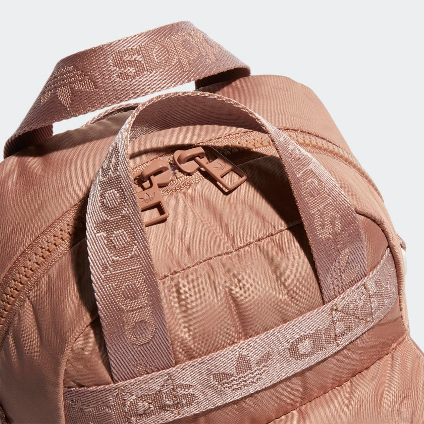StrapStory - Backpack 013