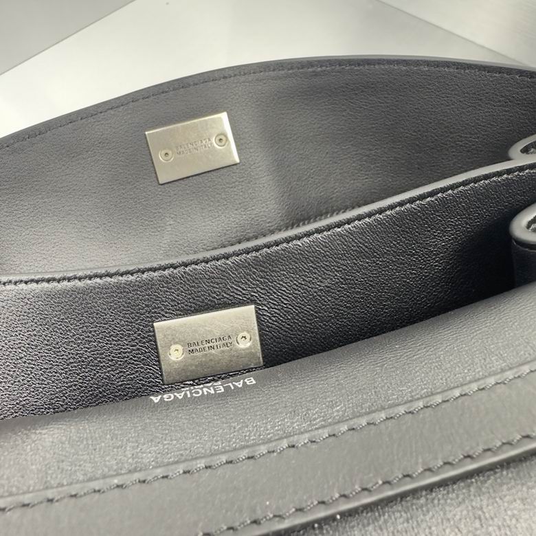 BLGA-Bags - Strap Story - 001