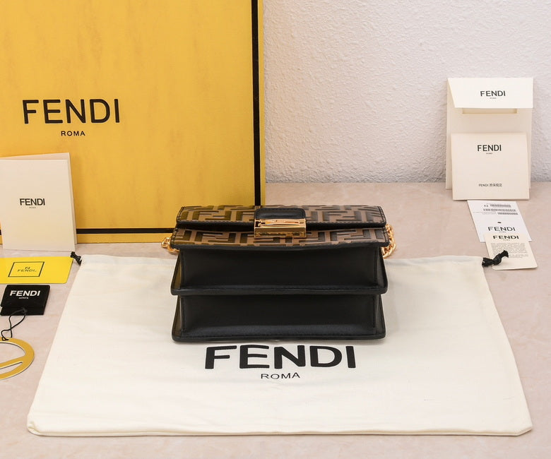 FDNI-Bags - Strap Story - 371