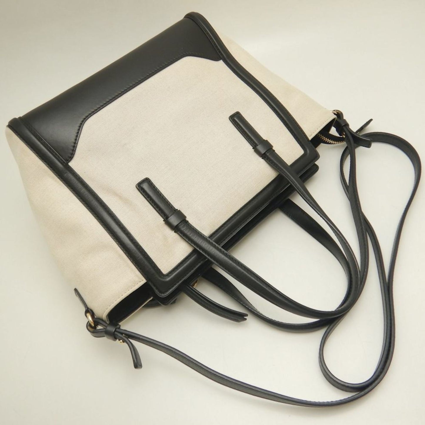 StrapStory - Tote Bag 2088