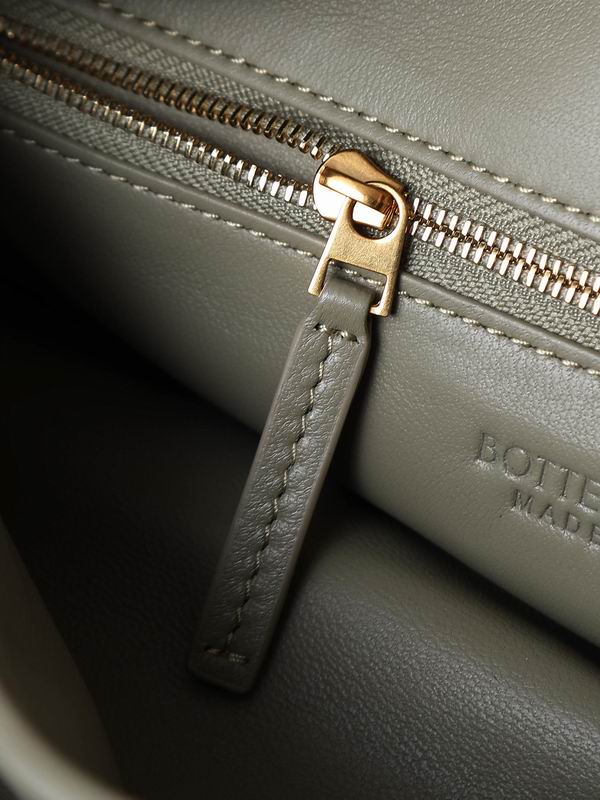 BTVA-Bags - Strap Story - 536