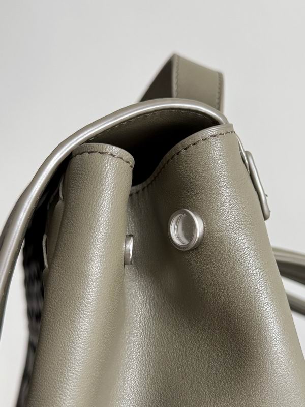BTVA-Bags - Strap Story - 556