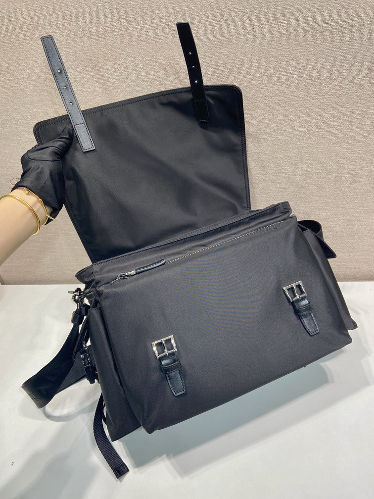PRD-Bags - Strap Story - 1955