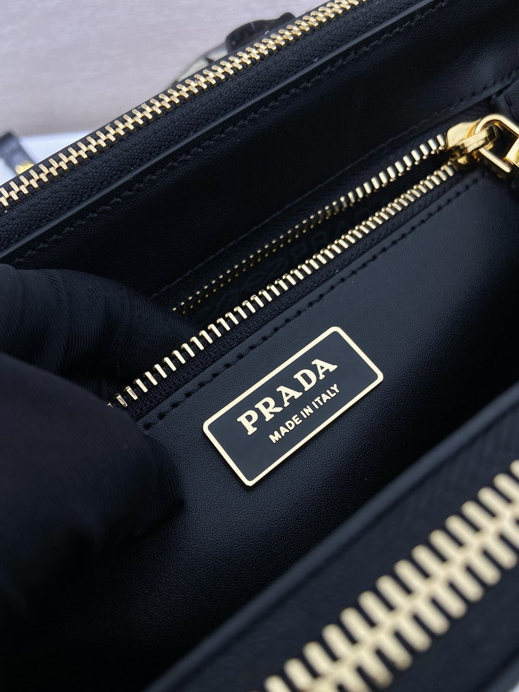 PRD-Bags - Strap Story - 1948