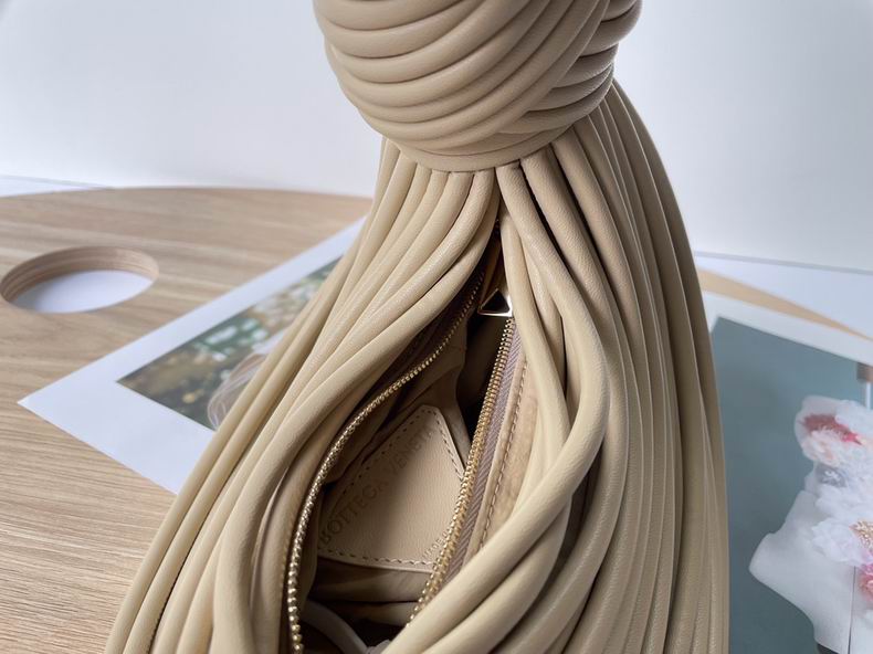 BTVA-Bags - Strap Story - 056
