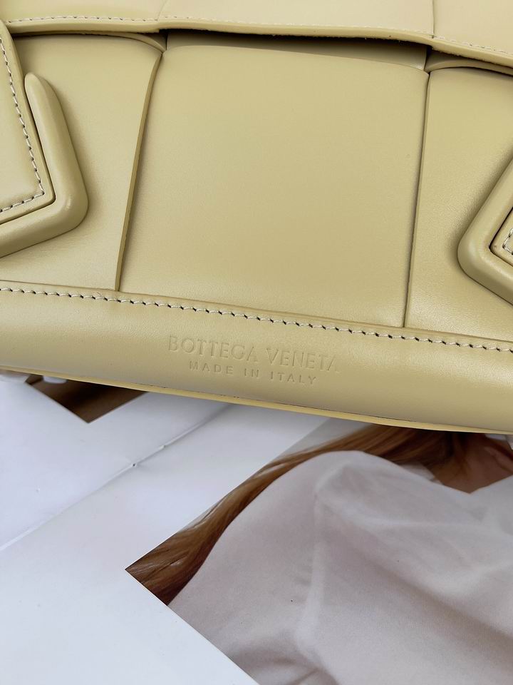 BTVA-Bags - Strap Story - 218