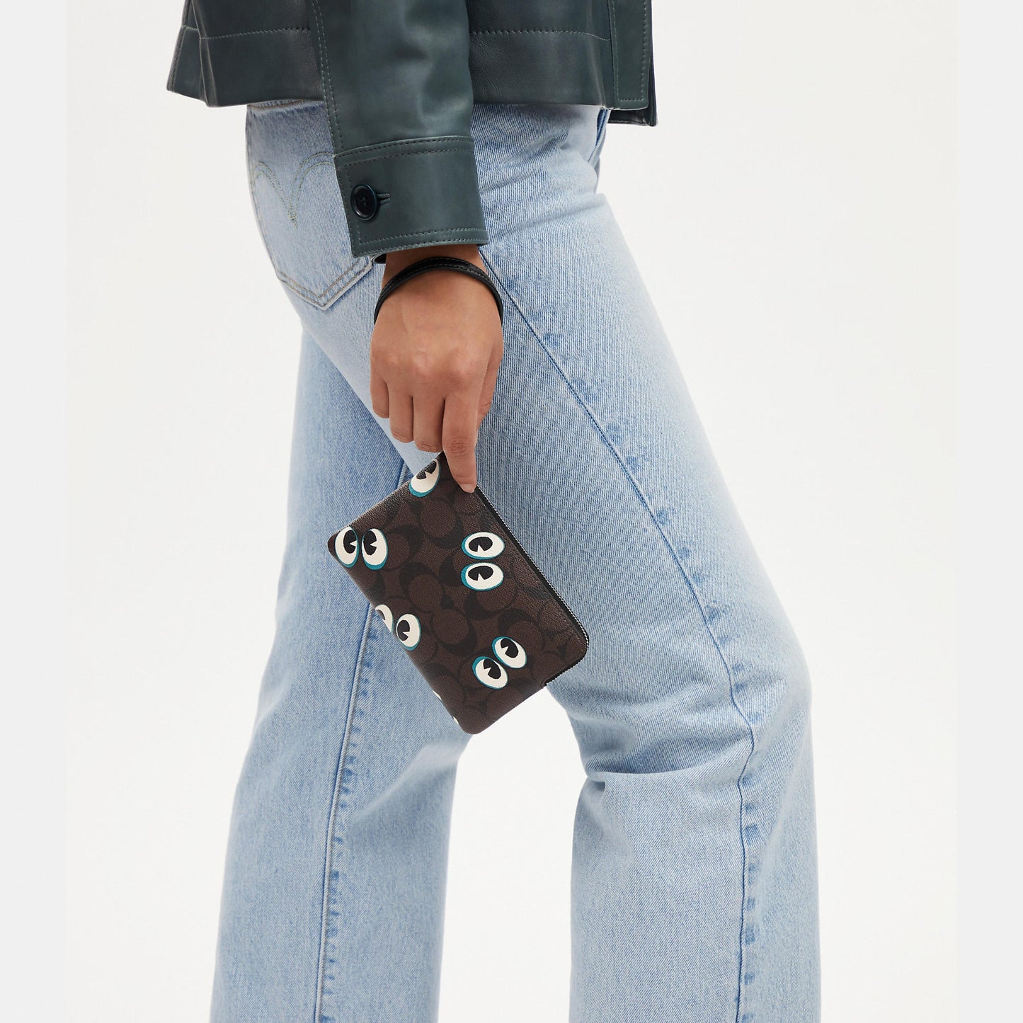 StrapStory - Wristlet 408