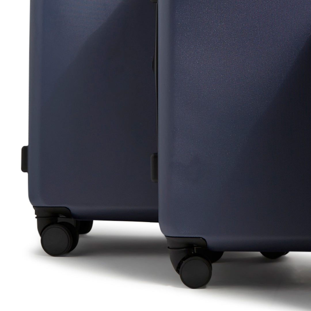 StrapStory - Suitcase 243