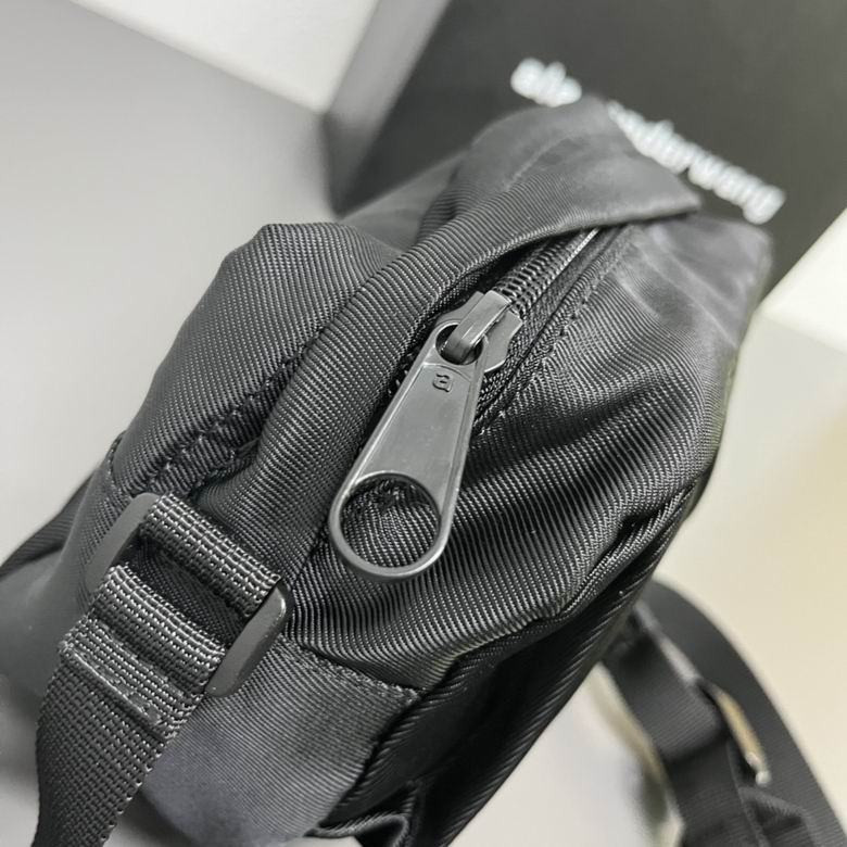 AXWG-Bag - Strap Story - 011