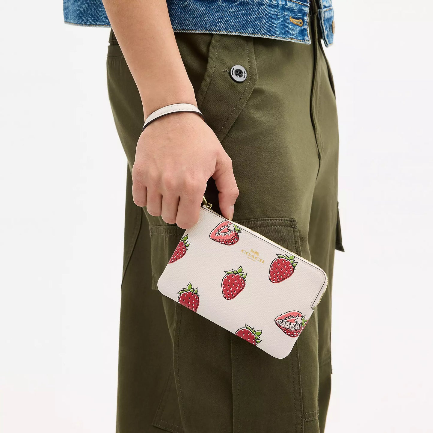 StrapStory - Wristlet 126