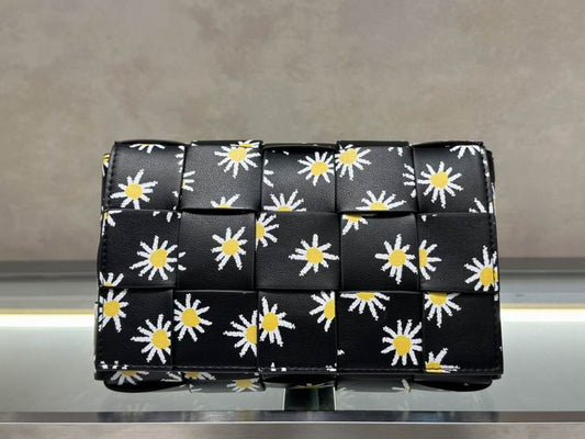 BTVA-Bags - Strap Story - 212