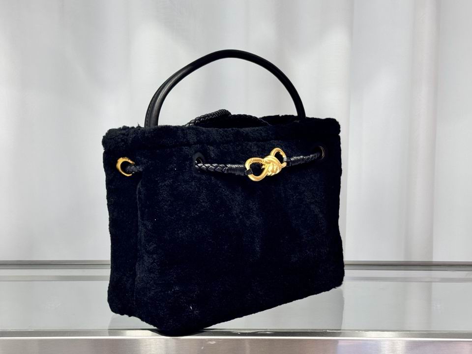 BTVA-Bags - Strap Story - 300