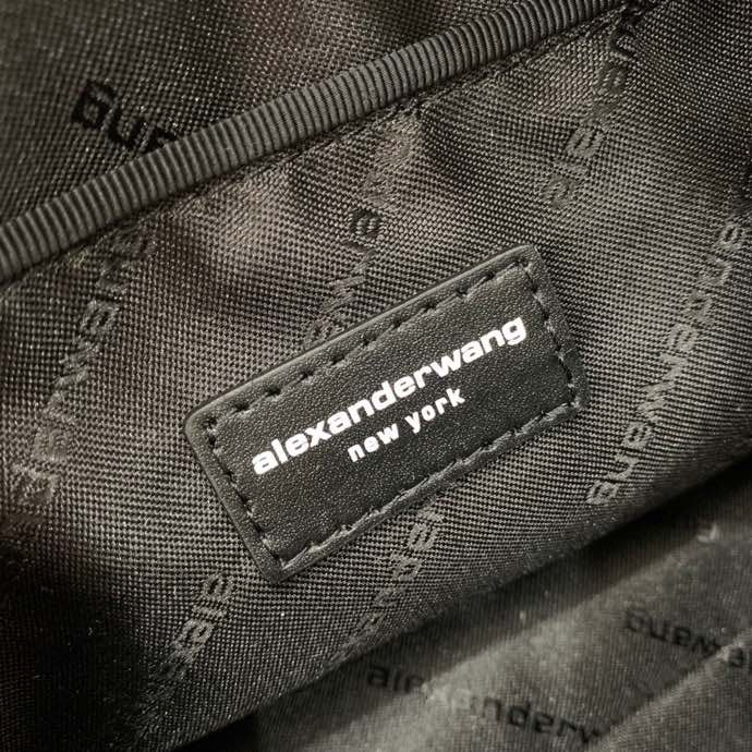 AXWG-Bag - Strap Story - 005