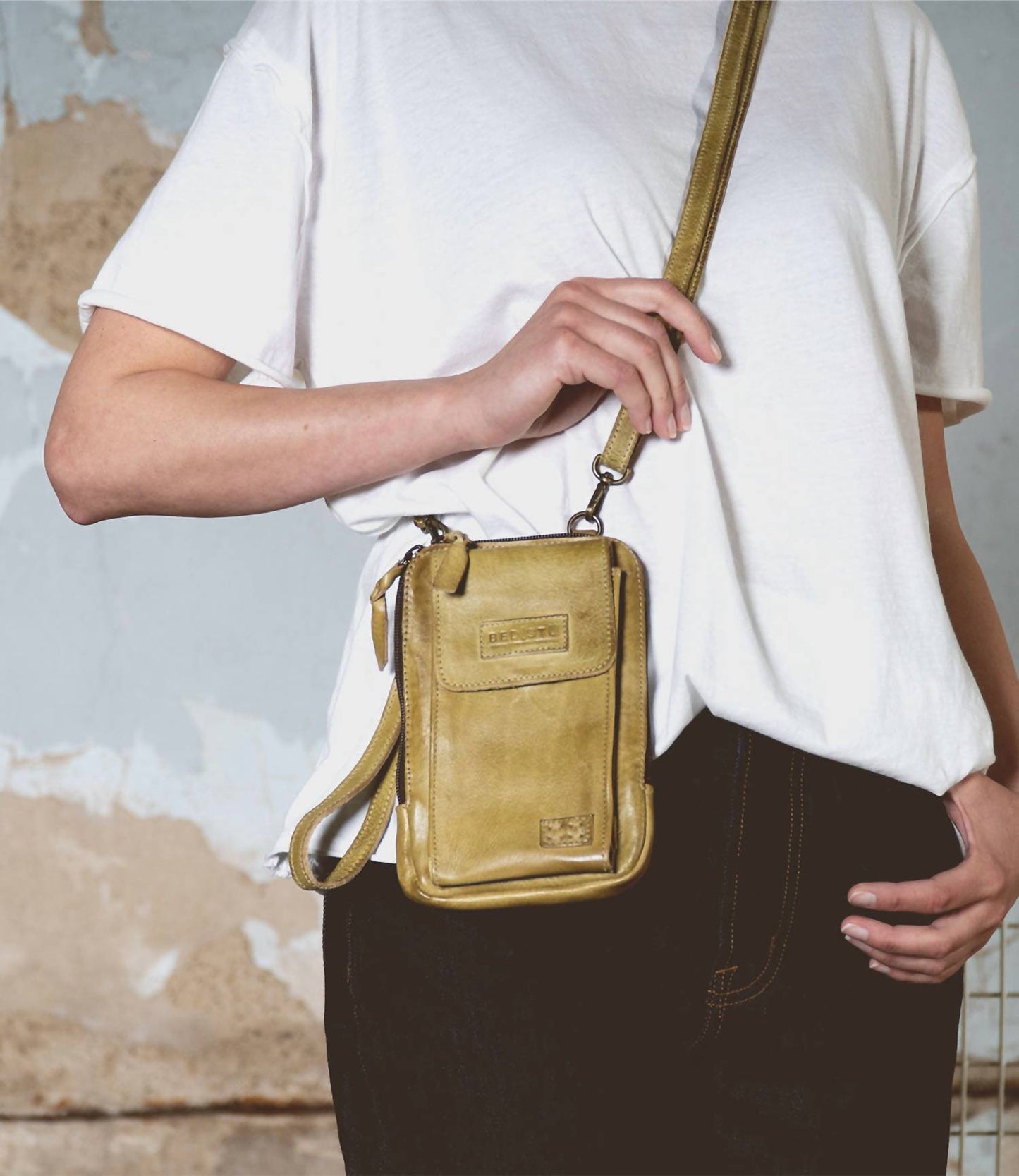 StrapStory - Crossbody 2353