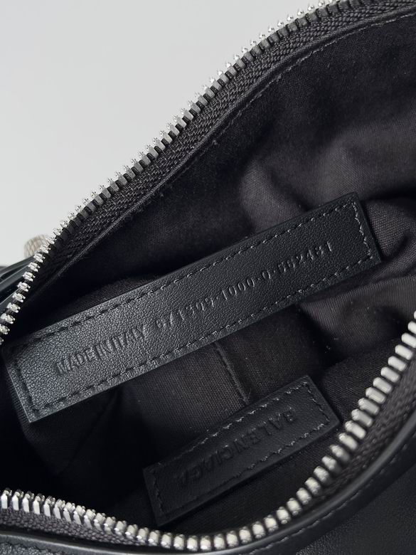 BLGA-Bags - Strap Story - 375