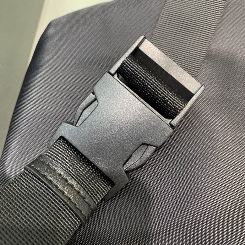BLGA-Bags - Strap Story - 063