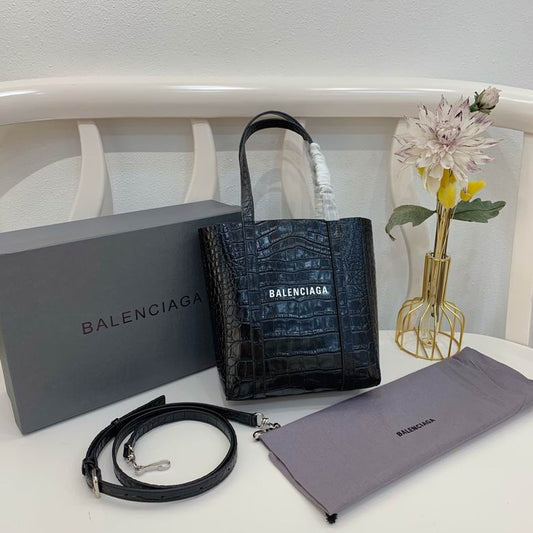 BLGA-Bags - Strap Story - 225