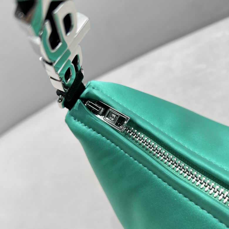 AXWG-Bag - Strap Story - 008