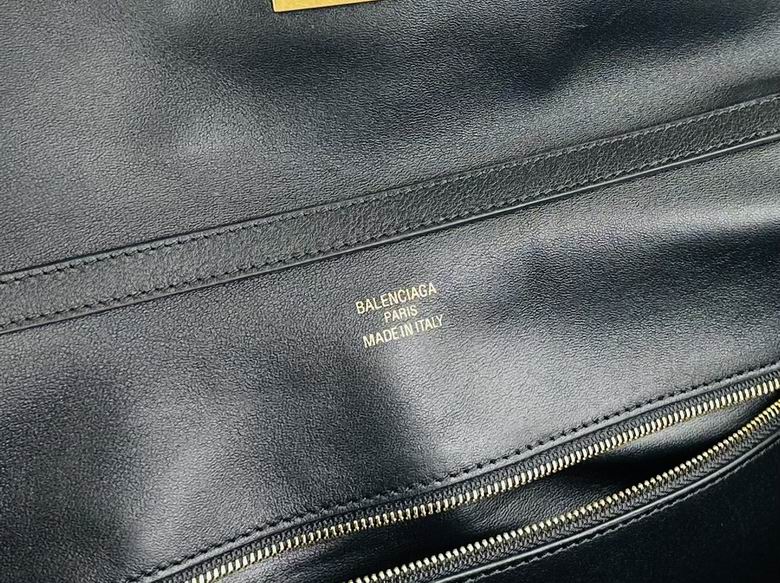 BLGA-Bags - Strap Story - 210